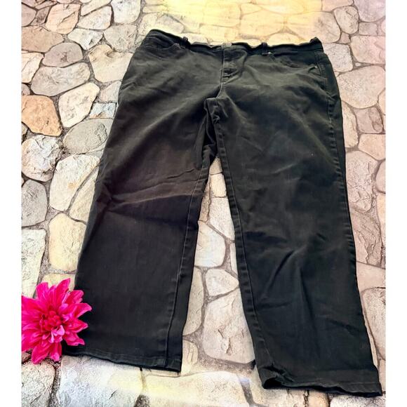 GLORIA VANDERBILT BLACK JEANS-SIZE 18 SHORT - Picture 2 of 7